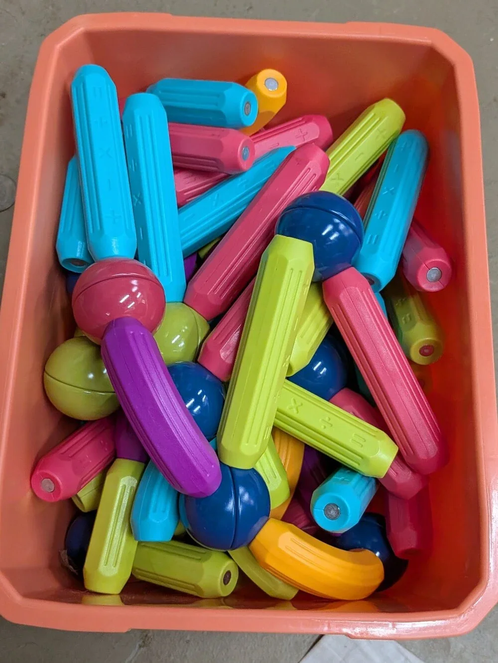 Kids Construction Toy Set - Multicolor Magnetic Building Rods